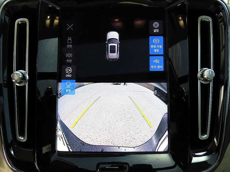 Volvo XC40 — photo 13