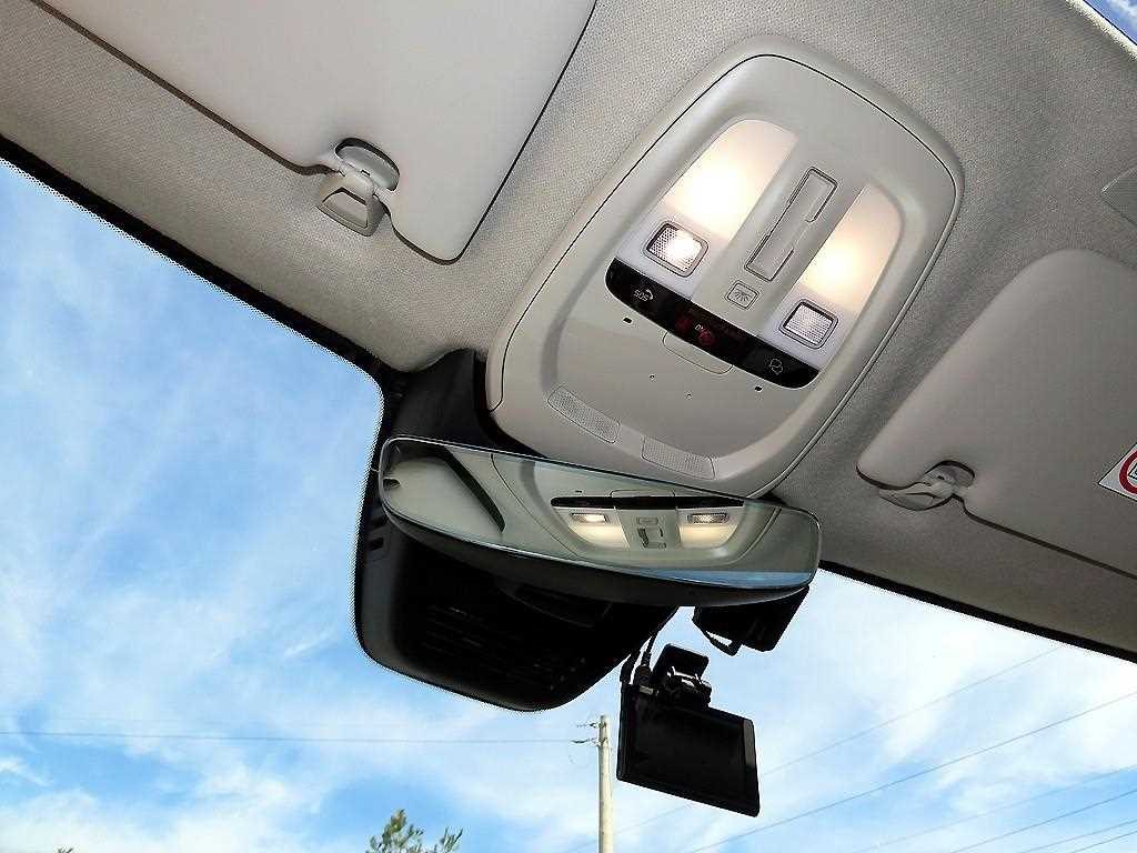 Volvo XC40 — photo 14