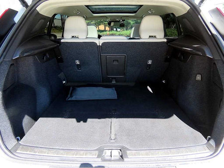Volvo XC40 — photo 18