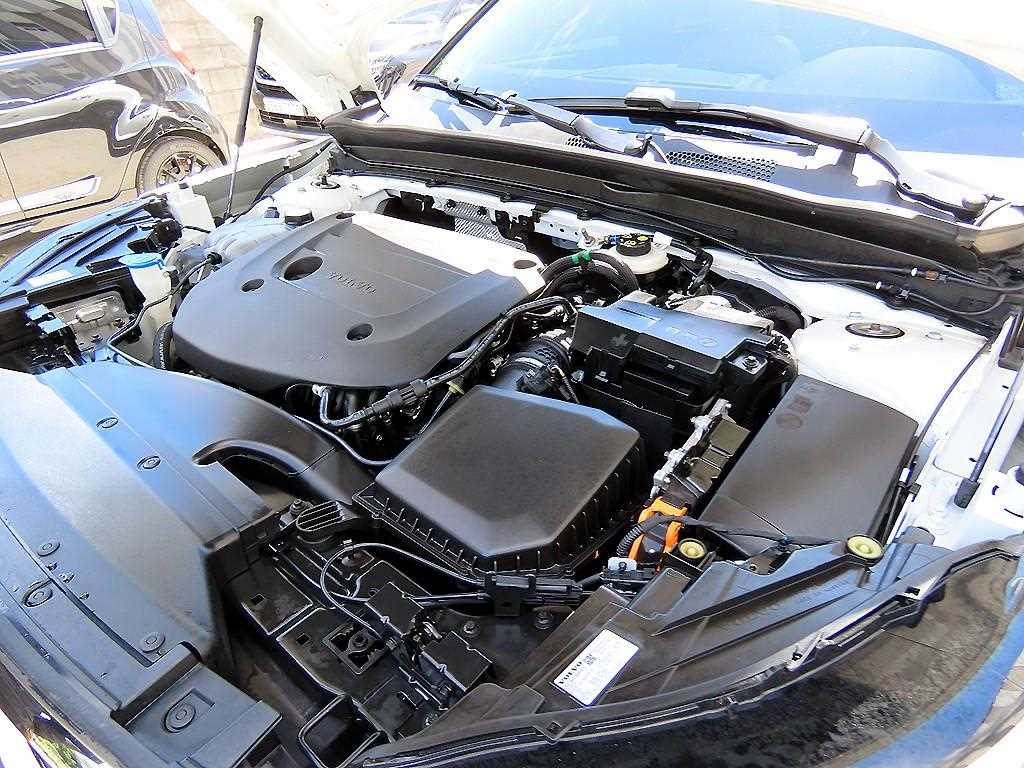 Volvo XC40 — photo 19