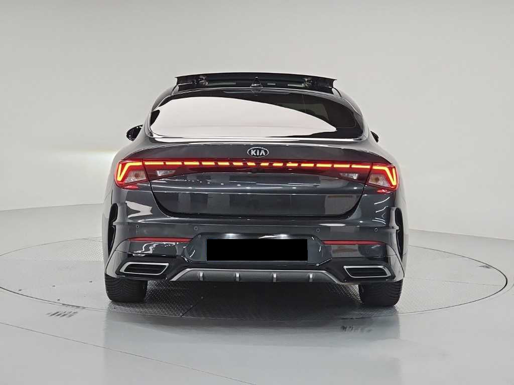 Kia K5 — photo 03