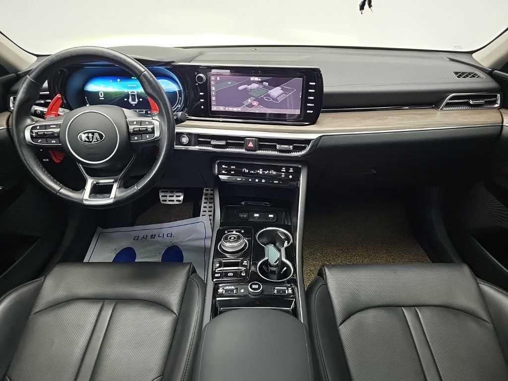 Kia K5 — photo 07