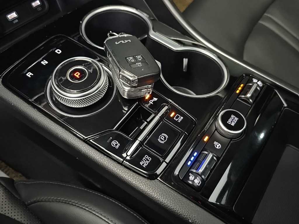Kia K5 — photo 08