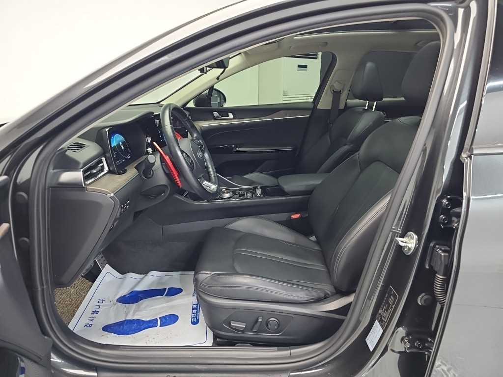 Kia K5 — photo 11