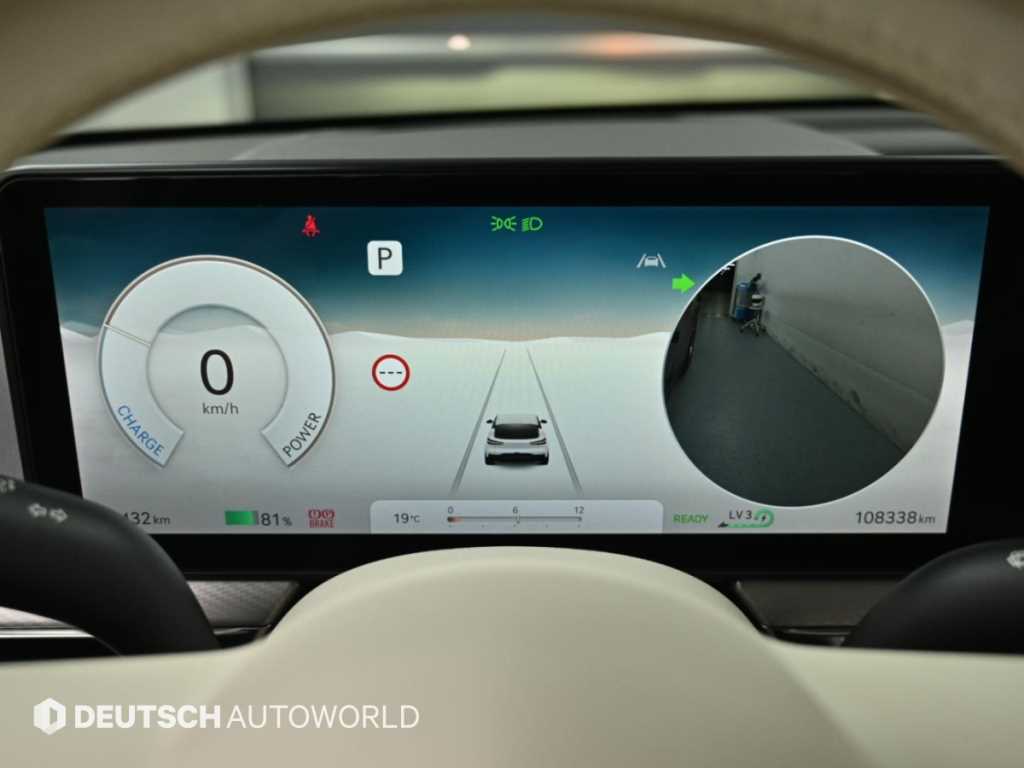 Genesis GV60 — photo 08