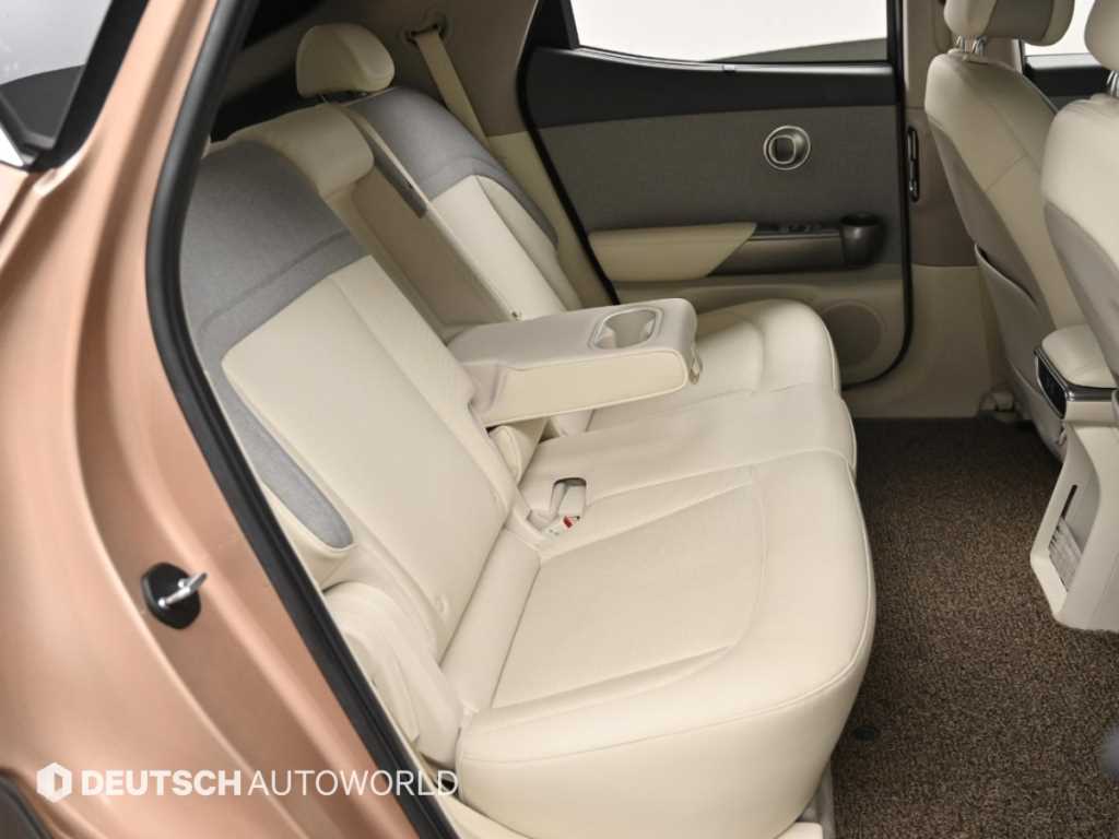 Genesis GV60 — photo 12