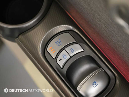 Genesis GV60 — photo 16