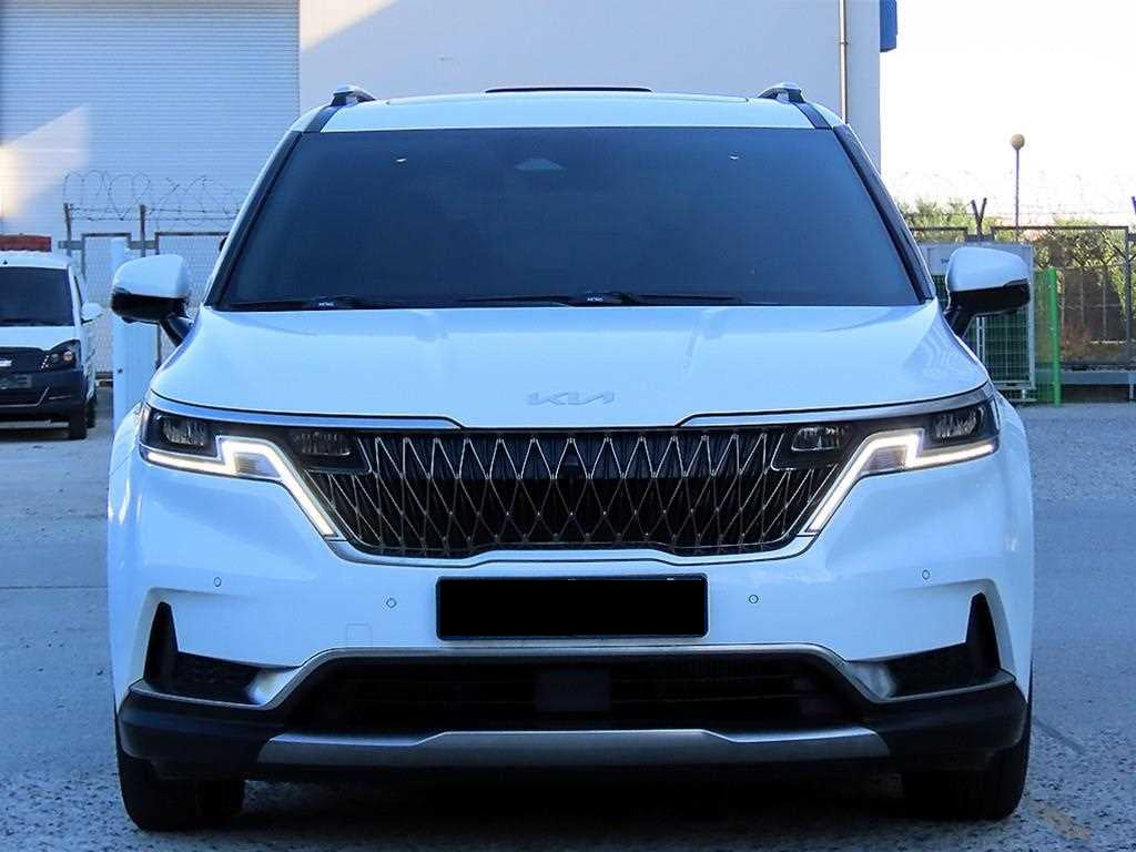 Kia Carnival — photo 01