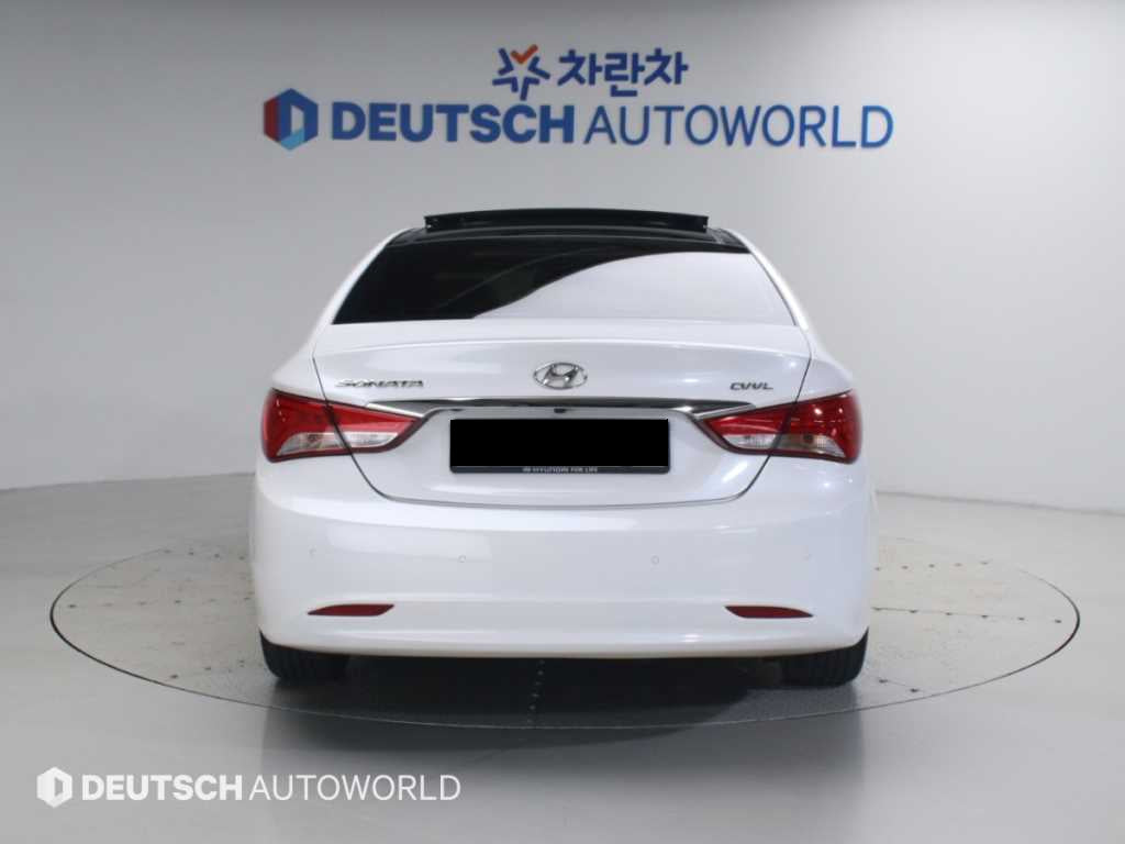 Hyundai Sonata — photo 04