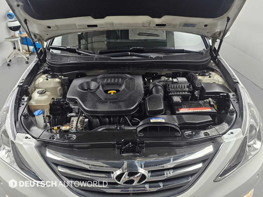 Hyundai Sonata — photo 07
