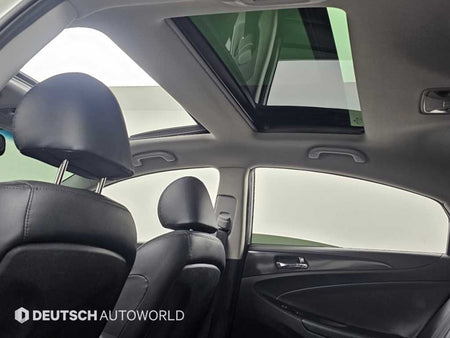 Hyundai Sonata — photo 11
