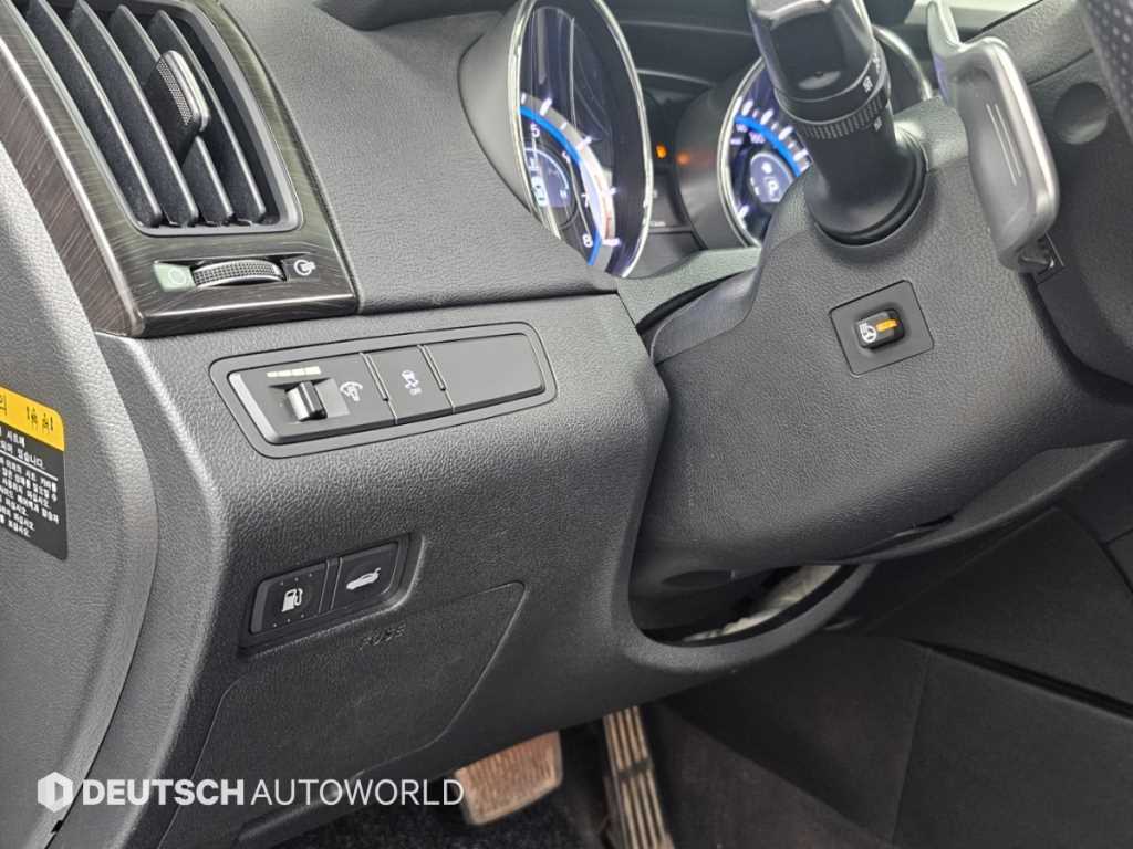 Hyundai Sonata — photo 14