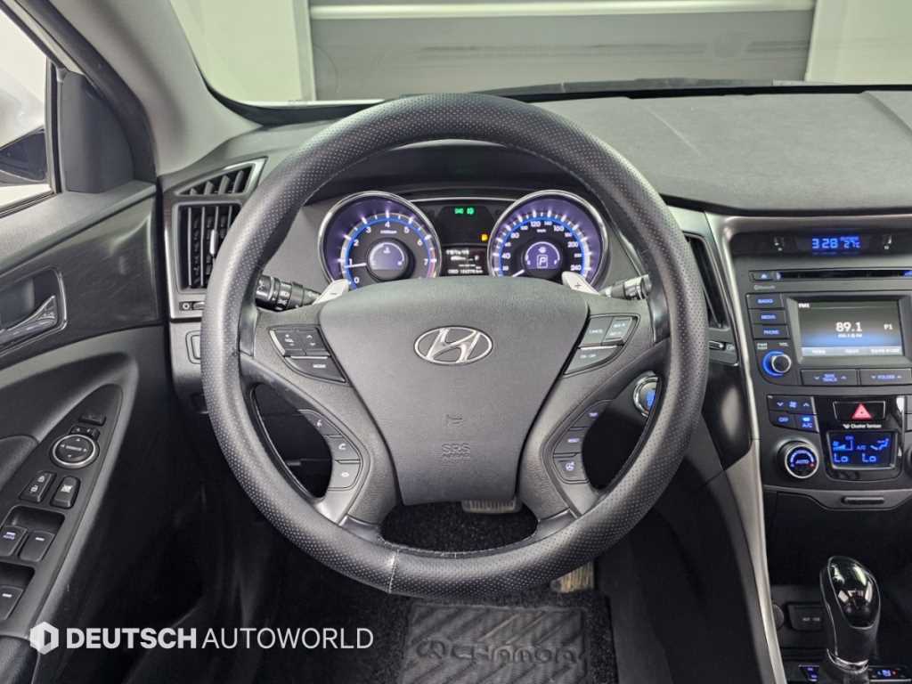 Hyundai Sonata — photo 15