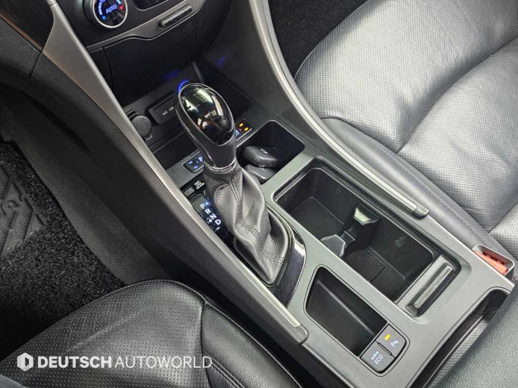 Hyundai Sonata — photo 19
