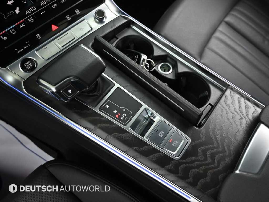 Audi A6 — photo 09
