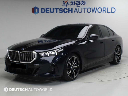 BMW 5-Series — photo 01