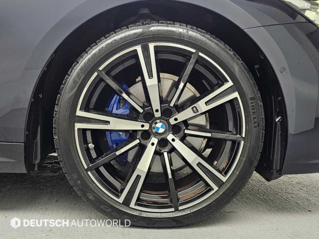 BMW 5-Series — photo 05