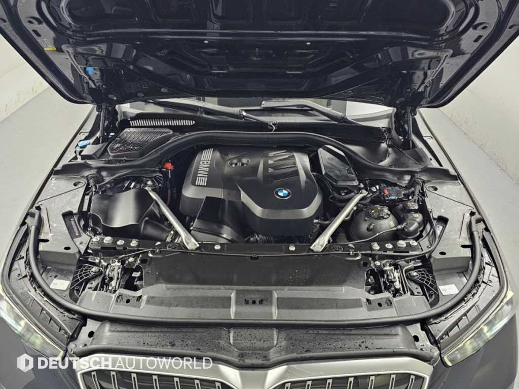 BMW 5-Series — photo 06