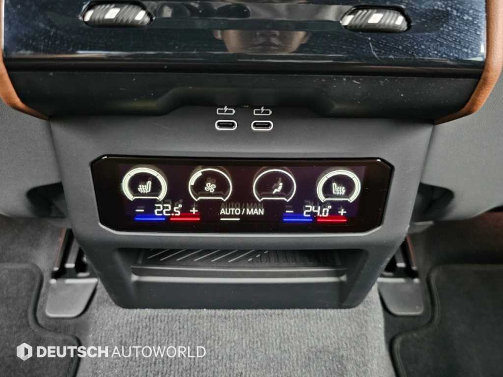 BMW 5-Series — photo 16