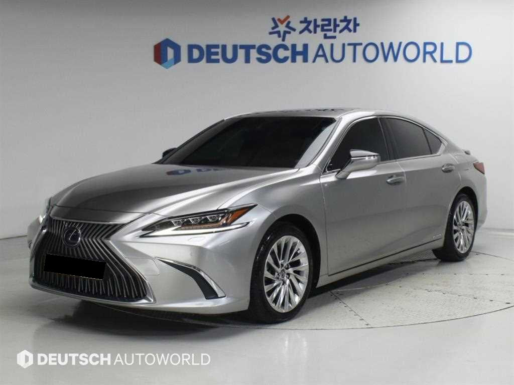 Lexus ES — photo 01