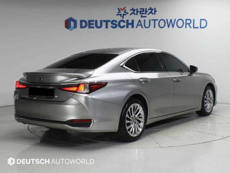 Lexus ES — photo 02