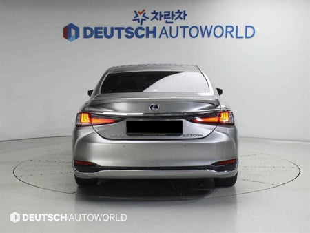Lexus ES — photo 04