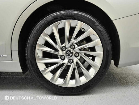 Lexus ES — photo 05