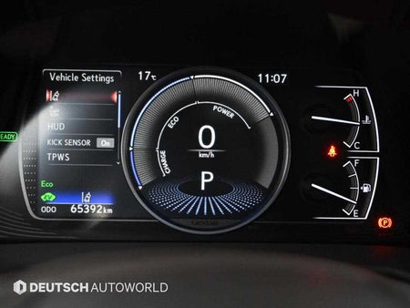 Lexus ES — photo 08