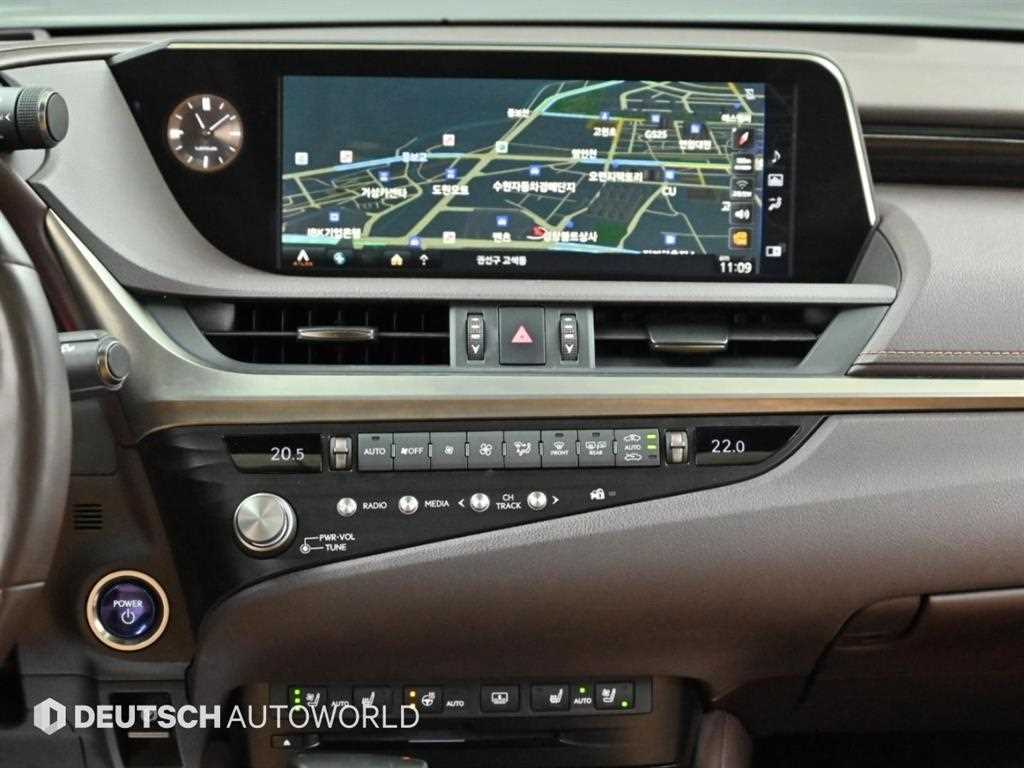Lexus ES — photo 14