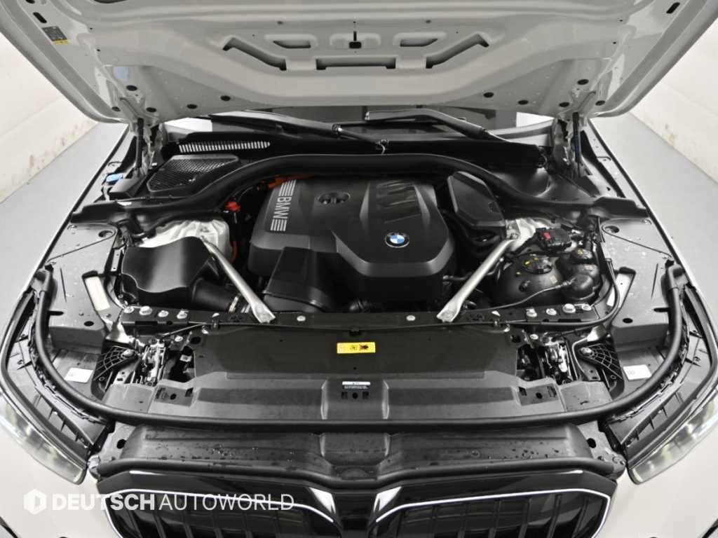 BMW 5-Series — photo 06