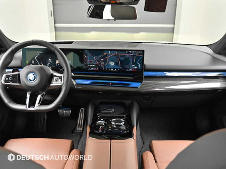 BMW 5-Series — photo 07