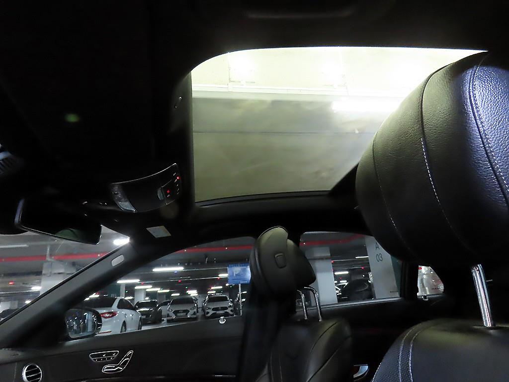 Mercedes-Benz S-Class — photo 16