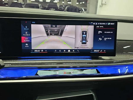 BMW i7 — photo 10