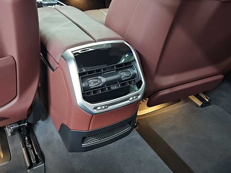 BMW i7 — photo 13