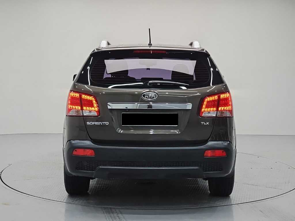 Kia Sorento — photo 03