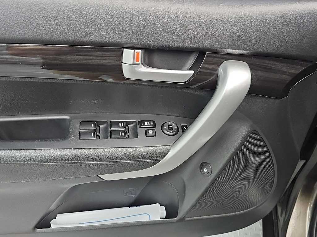 Kia Sorento — photo 15