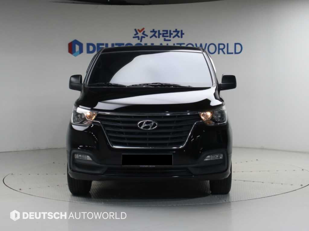 Hyundai Starex — photo 03