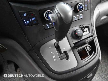 Hyundai Starex — photo 09