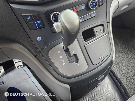 Hyundai Starex — photo 09