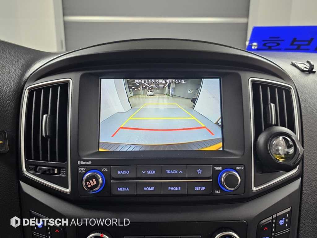 Hyundai Starex — photo 15