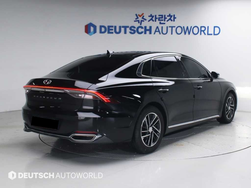 Hyundai Grandeur — photo 02