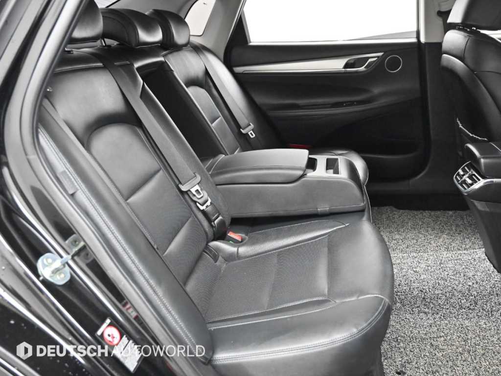 Hyundai Grandeur — photo 17
