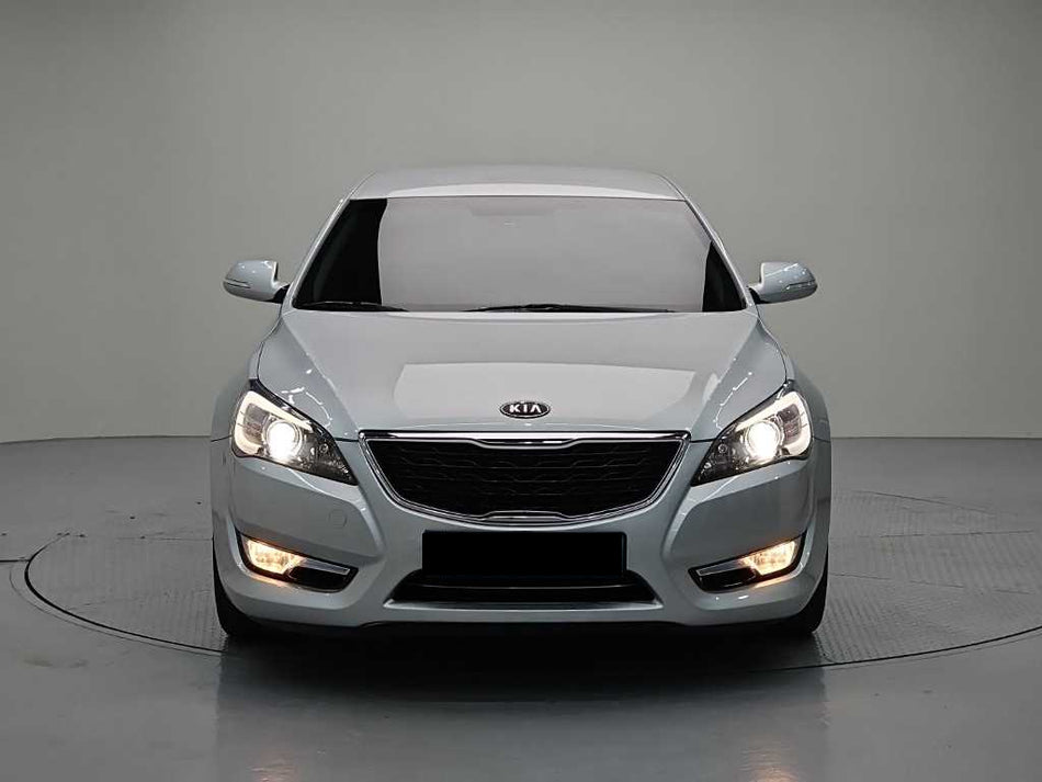 Kia K7 — photo 02