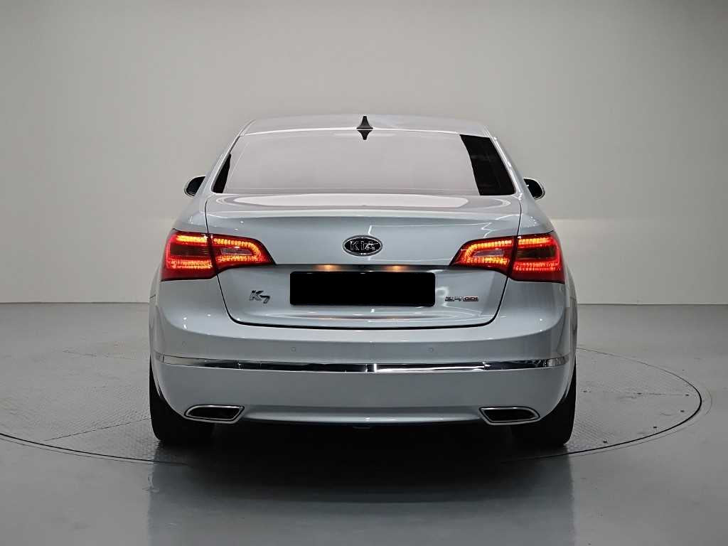 Kia K7 — photo 03