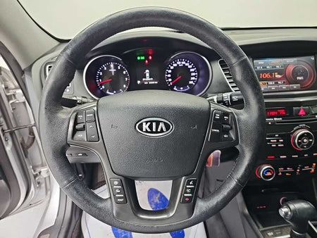Kia K7 — photo 09