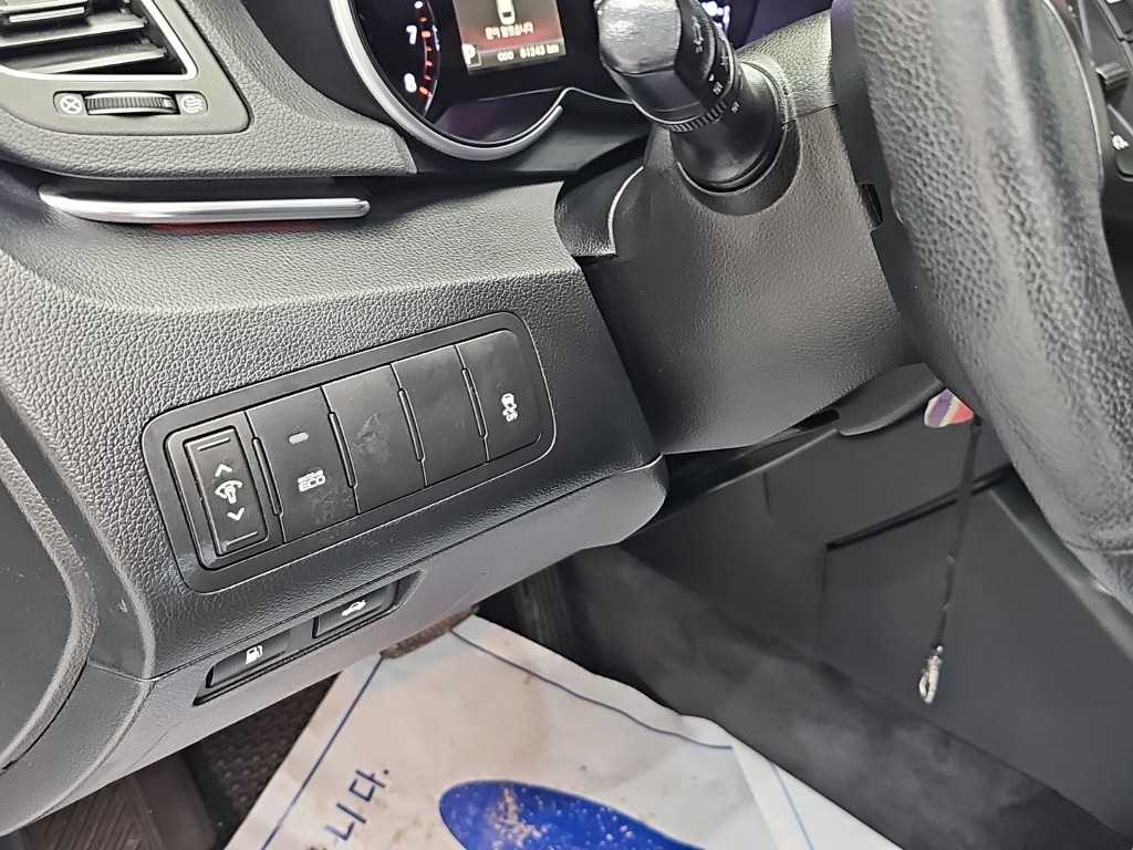 Kia K7 — photo 16