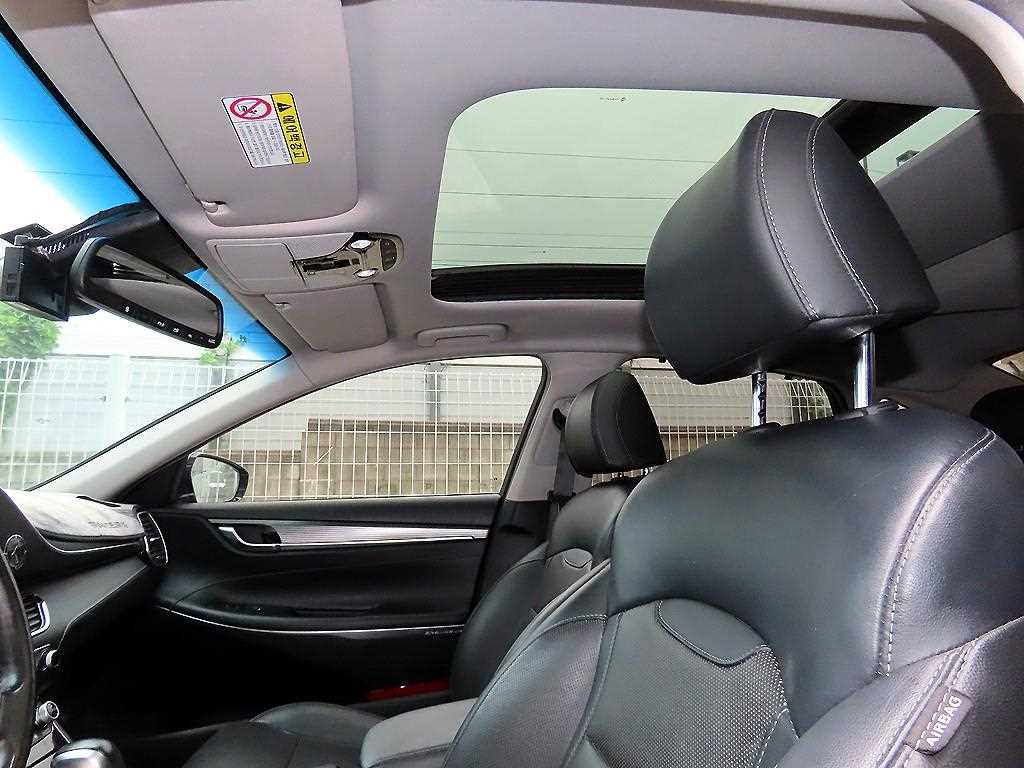 Hyundai Grandeur — photo 17