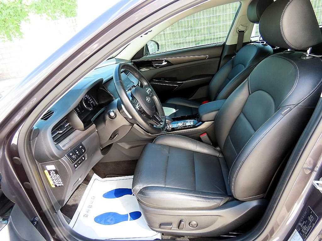 Kia K7 — photo 05