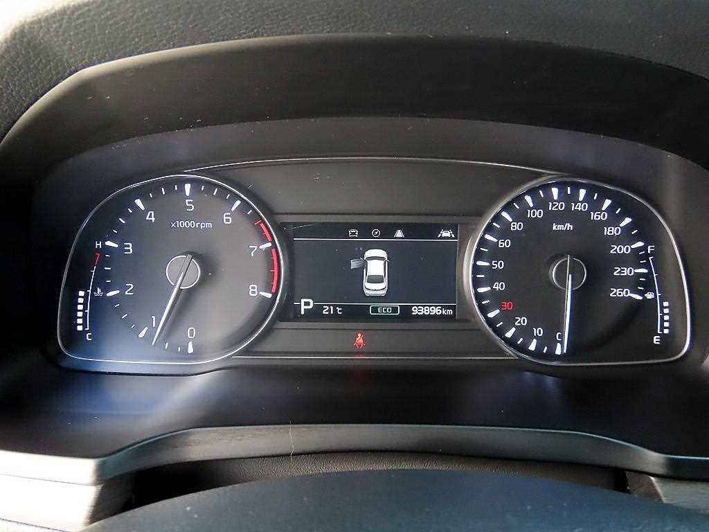 Kia K7 — photo 09