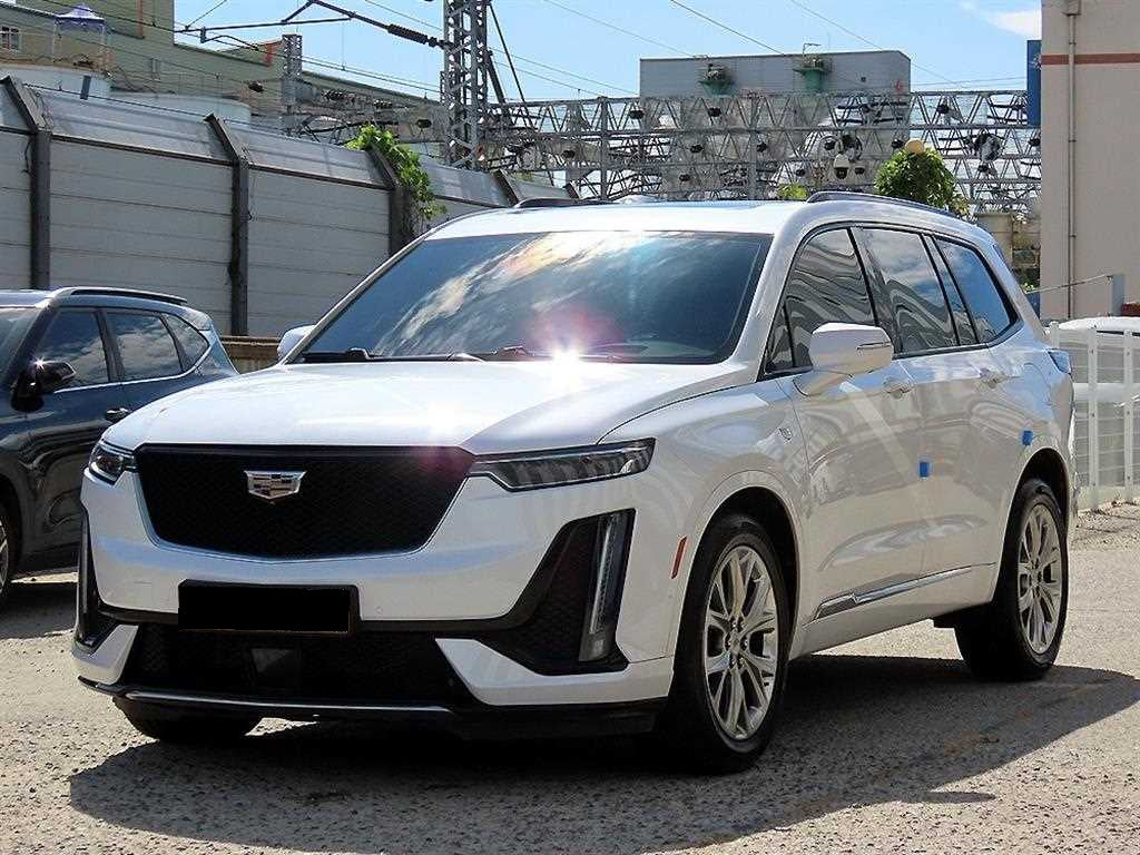Cadillac XT6 — photo 02